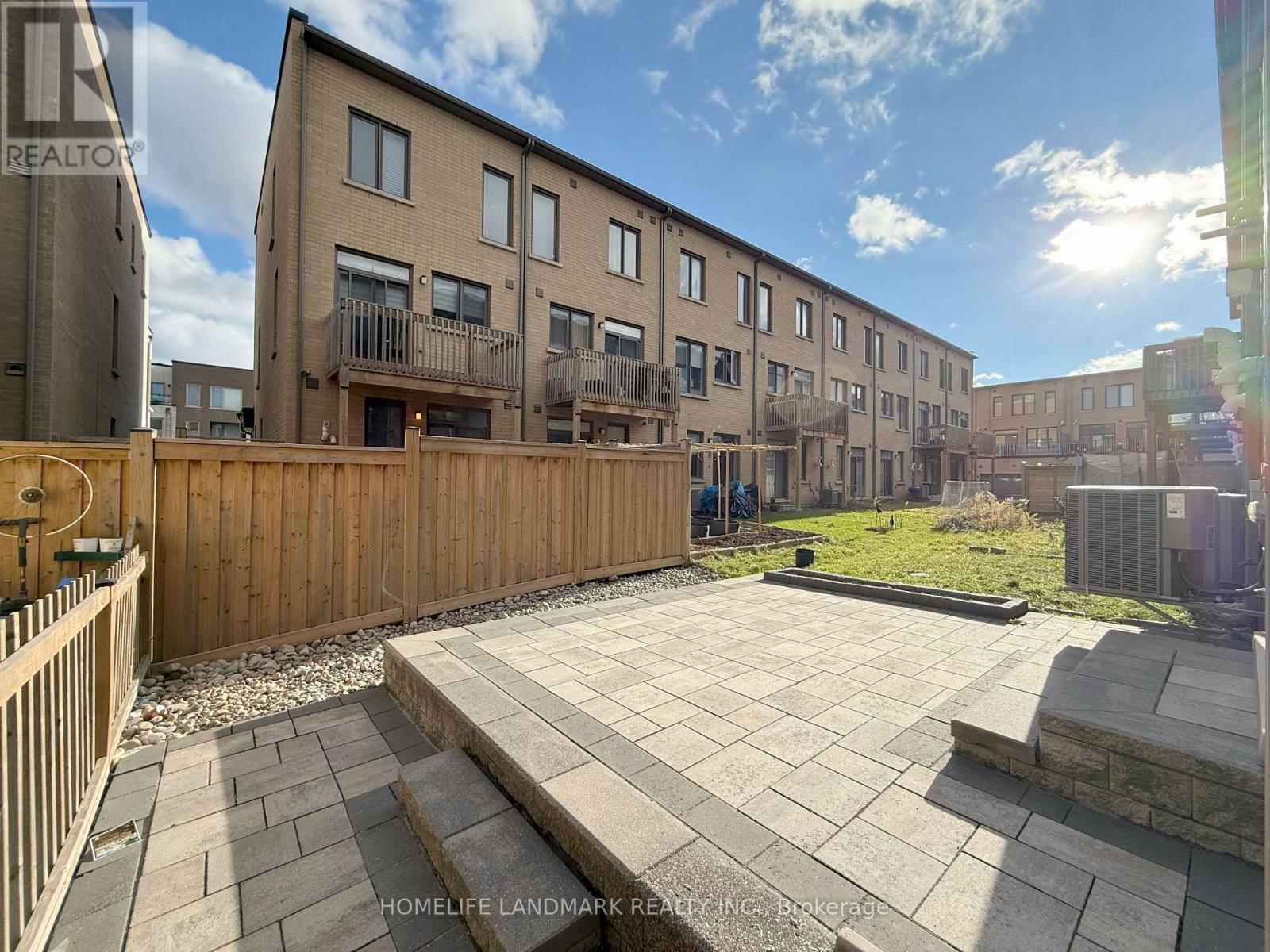 172 Squire Crescent, Oakville, ON - Outdoor