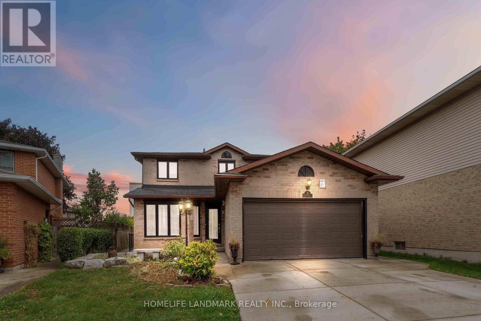 15 Anita Court, Hamilton, ON - Outdoor