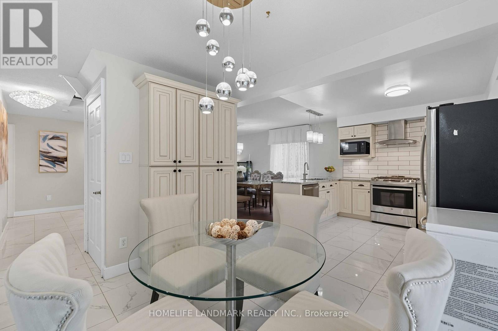 15 Anita Court, Hamilton, ON - Indoor