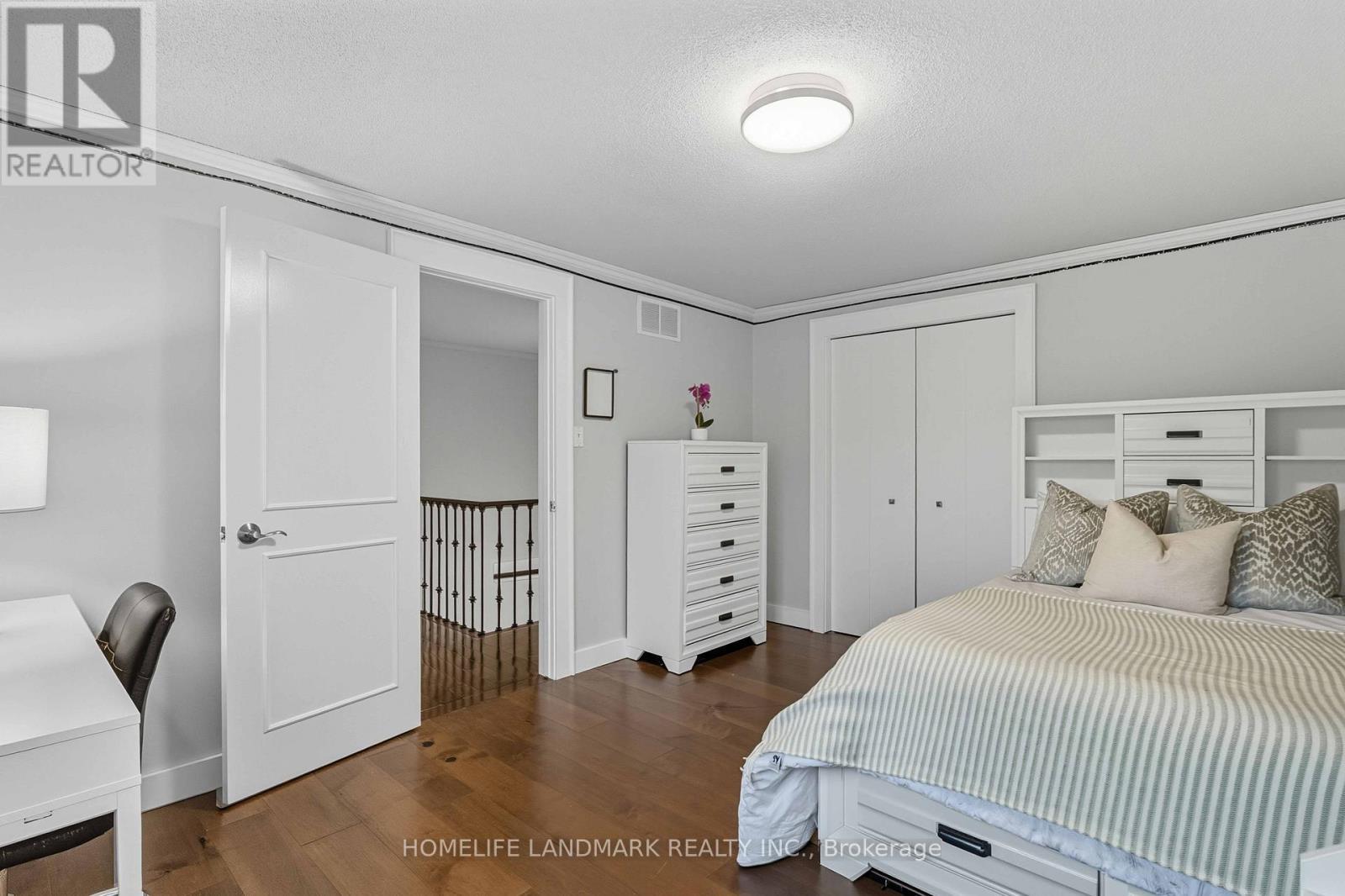 15 Anita Court, Hamilton, ON - Indoor Photo Showing Bedroom