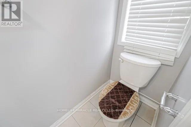 43 Colonel Frank Cheng Crescent, Brampton, ON - Indoor Photo Showing Bathroom