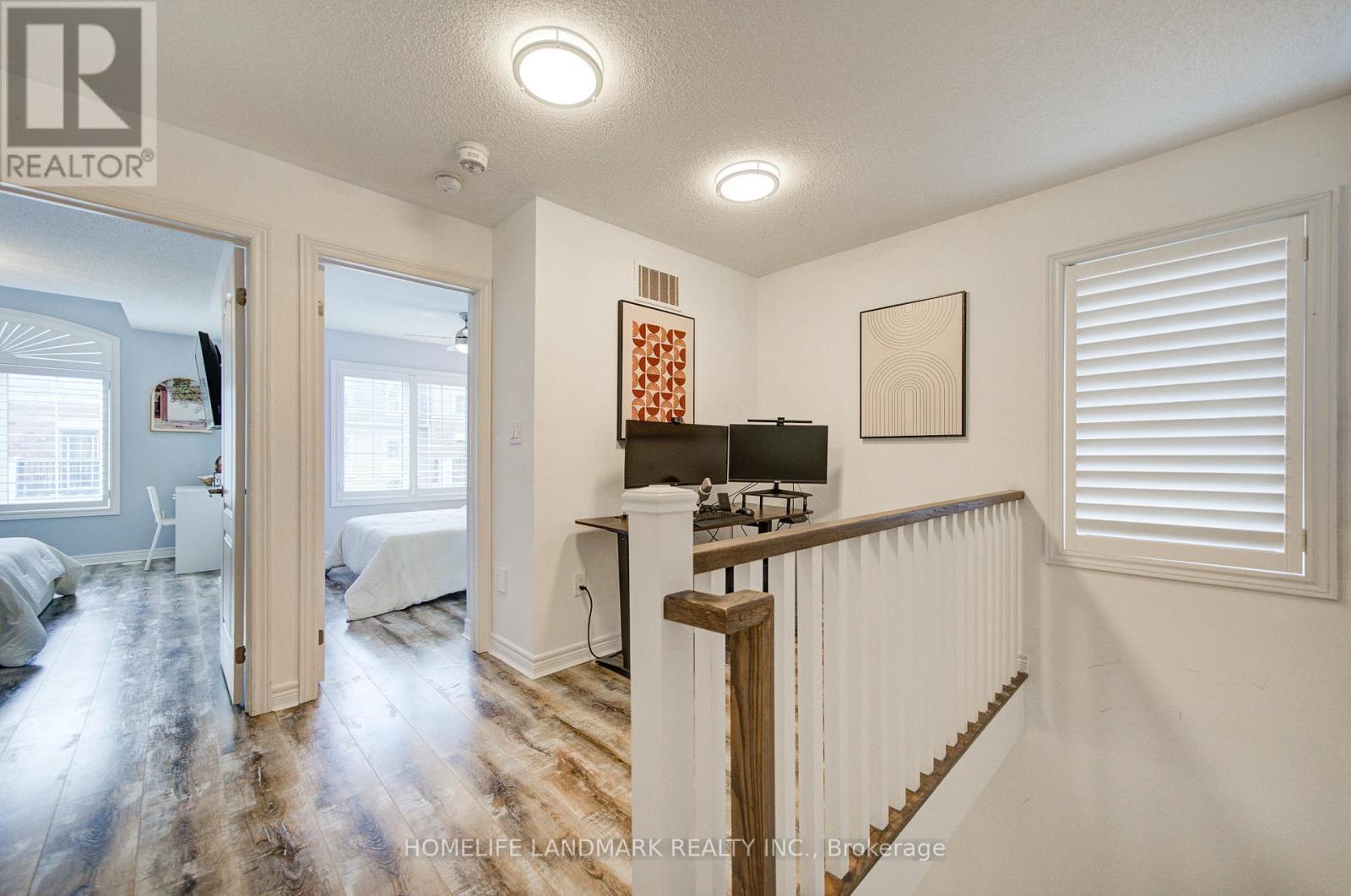 71 - 2435 Greenwich Drive, Oakville, ON - Indoor