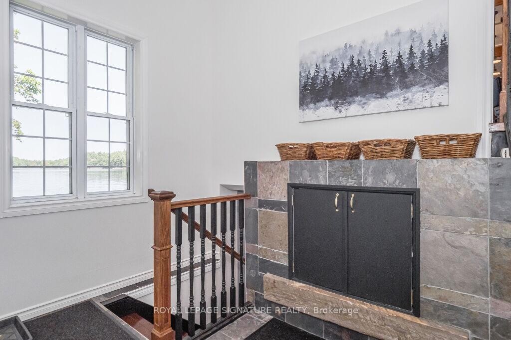 1127 Sunny Lake Road, Gravenhurst, ON - Indoor Photo Showing Other Room