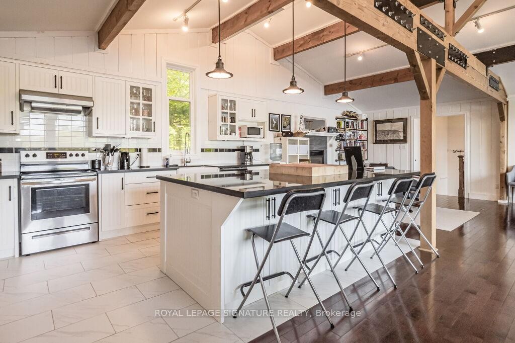 1127 Sunny Lake Road, Gravenhurst, ON - Indoor Photo Showing Kitchen