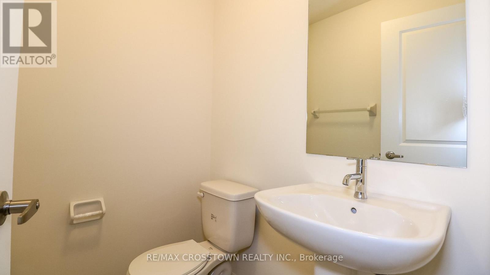 Unit 20 - 2025 Matteer Court, Innisfil, ON - Indoor Photo Showing Bathroom