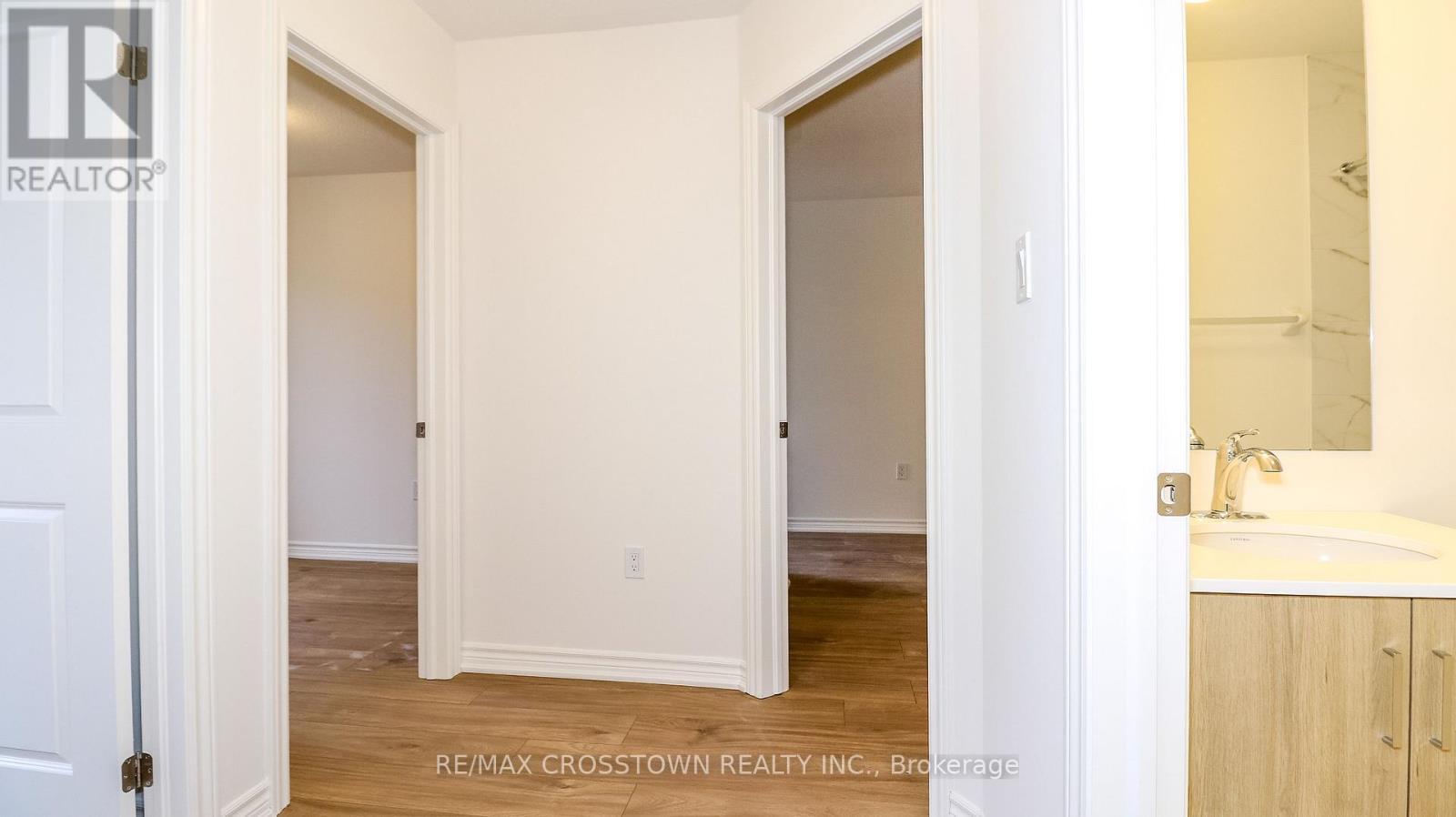 Unit 20 - 2025 Matteer Court, Innisfil, ON - Indoor Photo Showing Bathroom