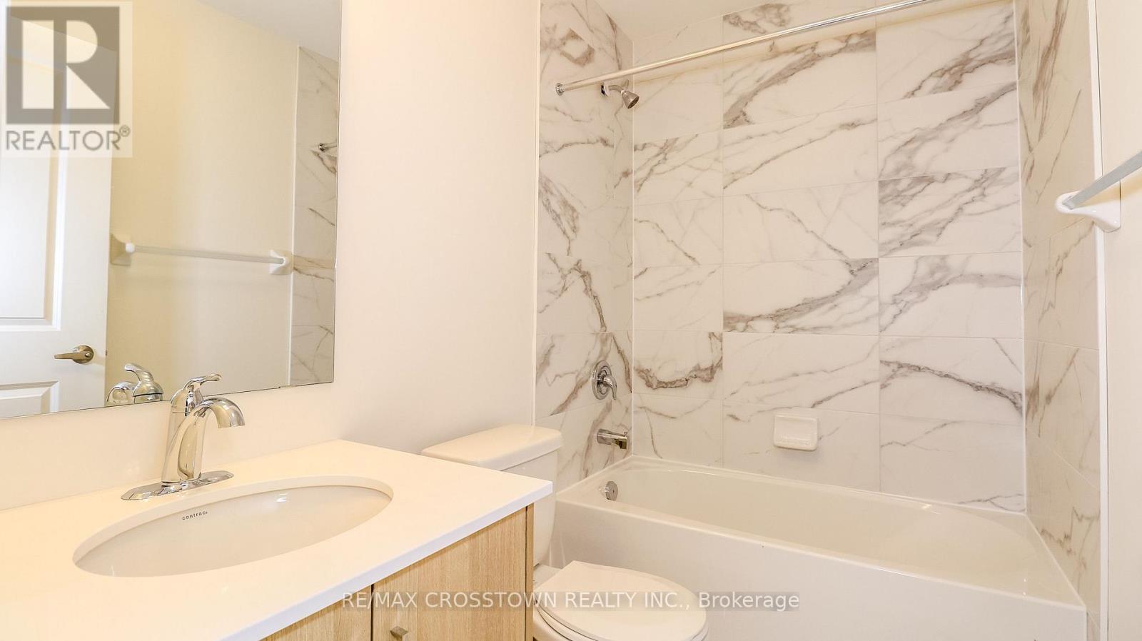 Unit 20 - 2025 Matteer Court, Innisfil, ON - Indoor Photo Showing Bathroom