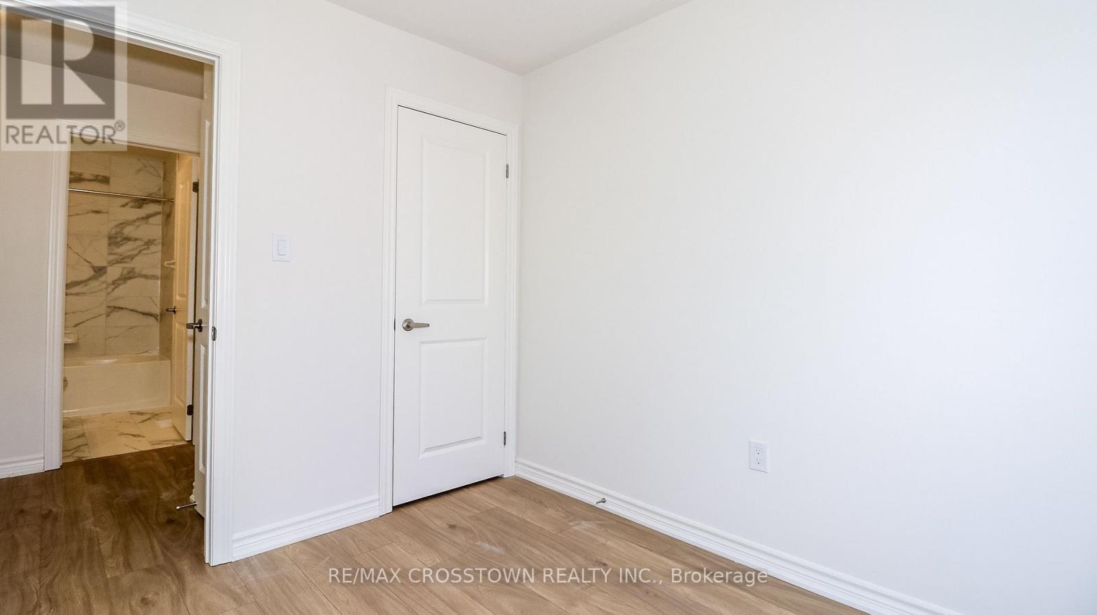 Unit 20 - 2025 Matteer Court, Innisfil, ON - Indoor Photo Showing Other Room