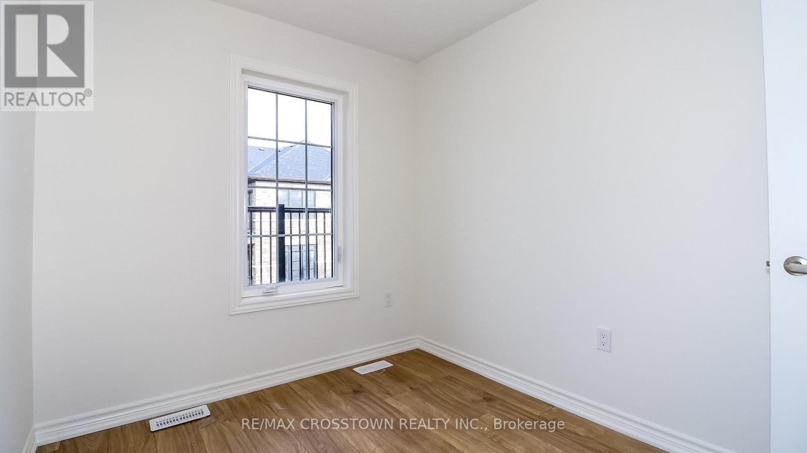 Unit 20 - 2025 Matteer Court, Innisfil, ON - Indoor Photo Showing Other Room