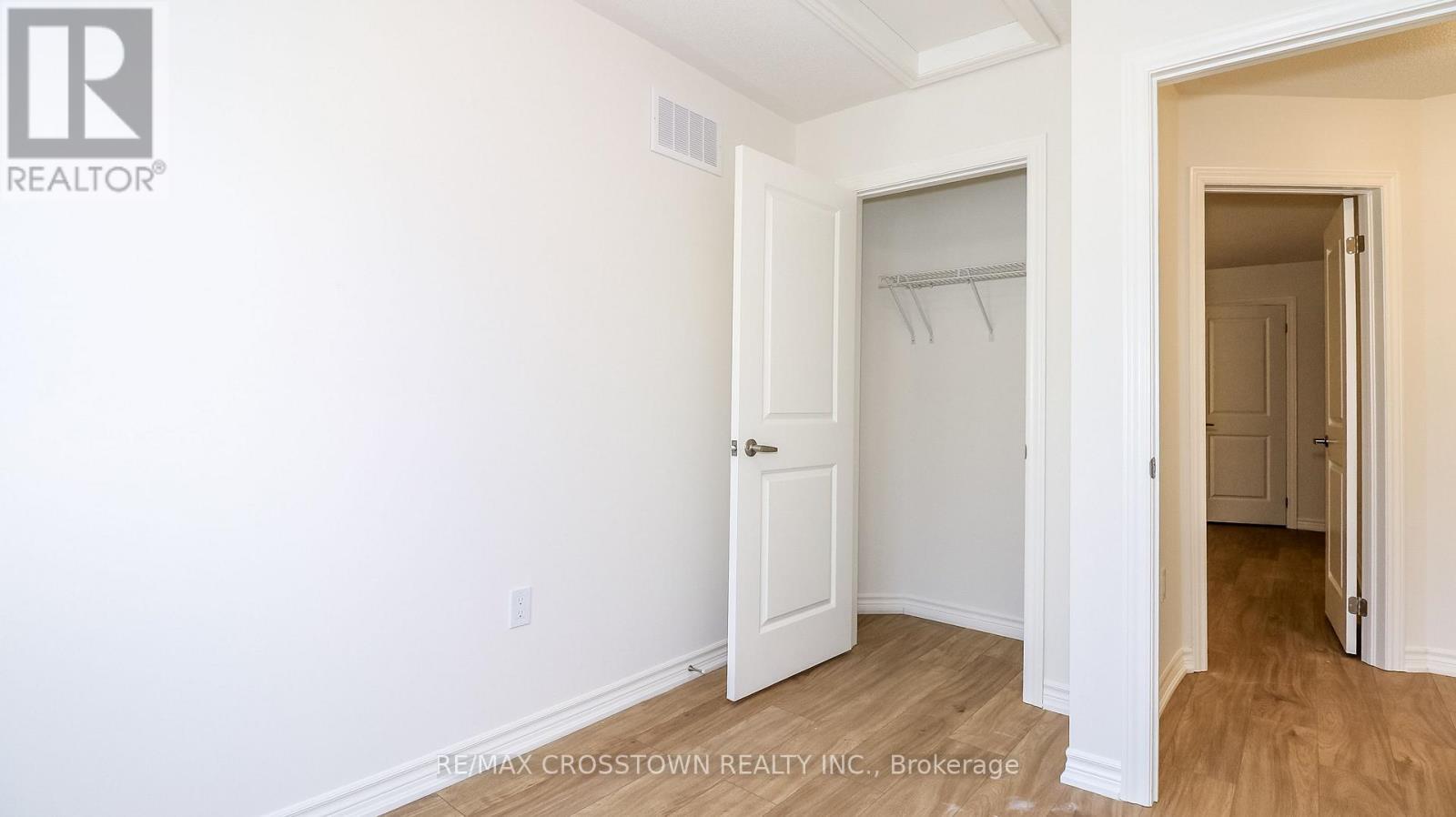 Unit 20 - 2025 Matteer Court, Innisfil, ON - Indoor Photo Showing Other Room