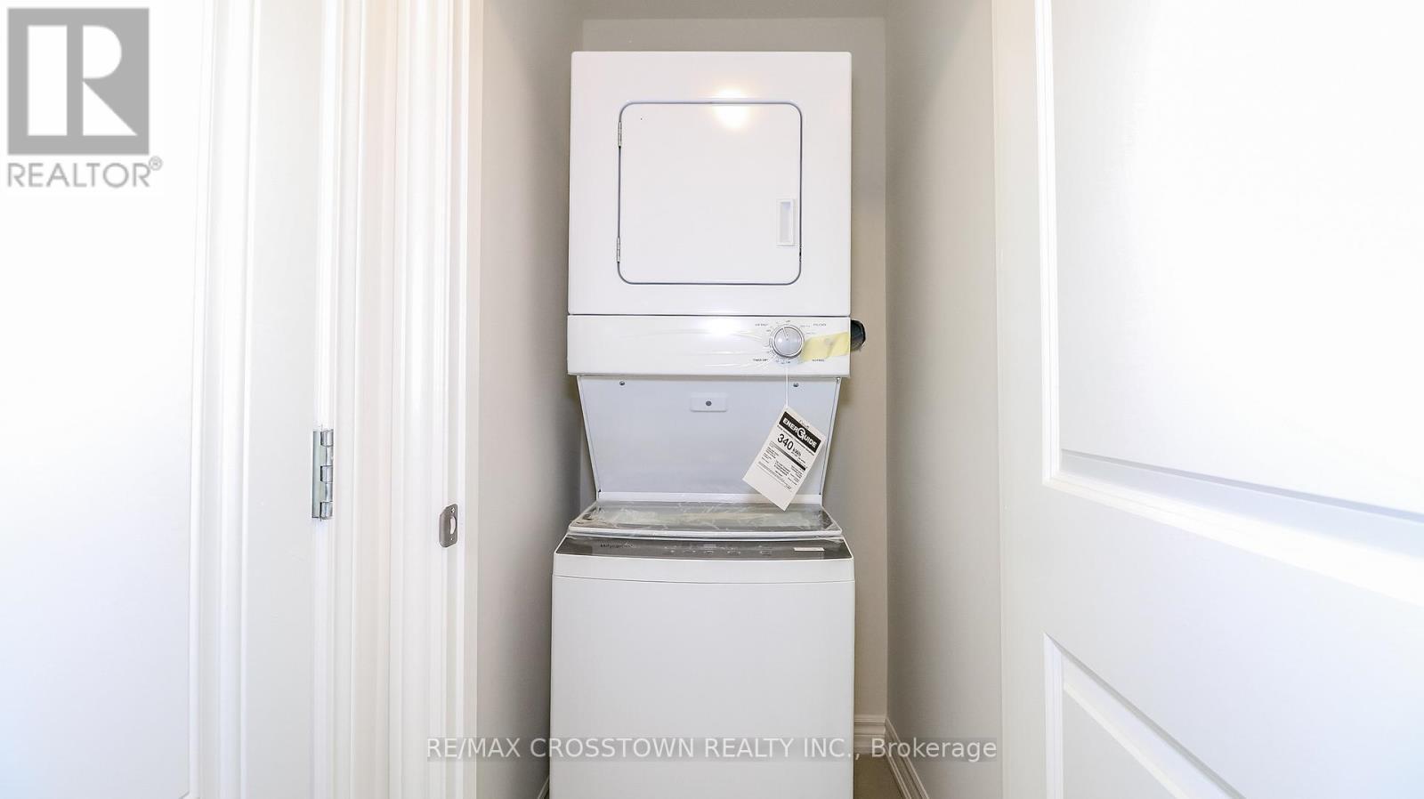 Unit 20 - 2025 Matteer Court, Innisfil, ON - Indoor Photo Showing Laundry Room