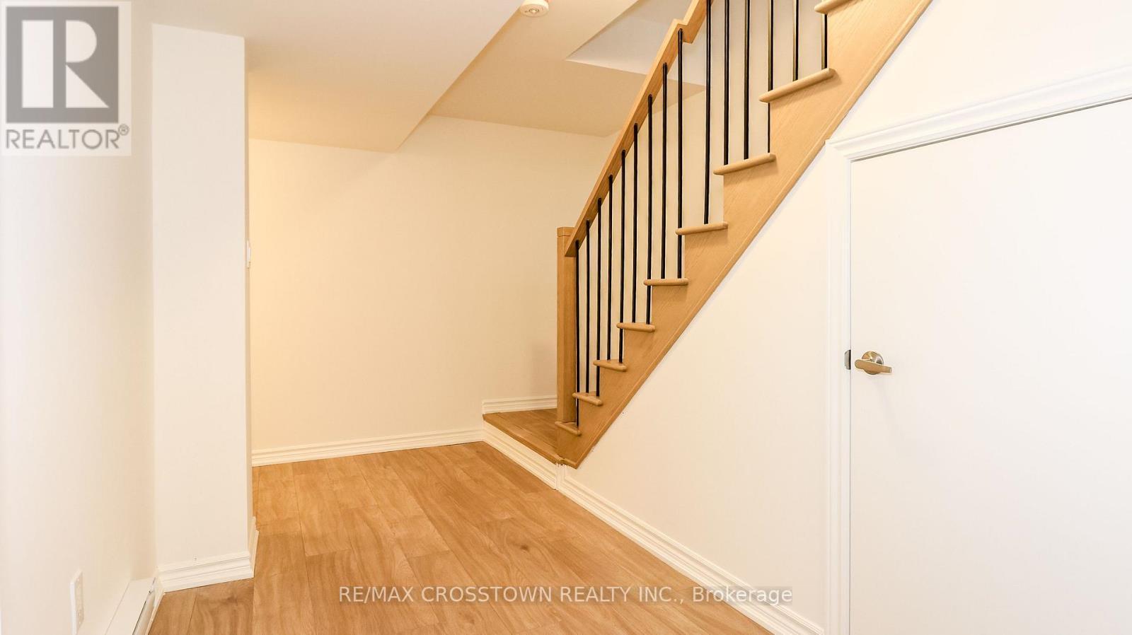 Unit 20 - 2025 Matteer Court, Innisfil, ON - Indoor Photo Showing Other Room