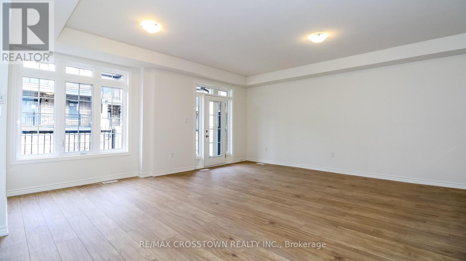 Unit 20 - 2025 Matteer Court, Innisfil, ON - Indoor Photo Showing Other Room