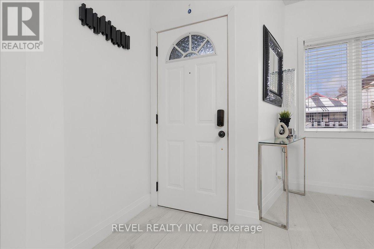 39 Division Street, Hamilton, ON - Photo Showing Other Room