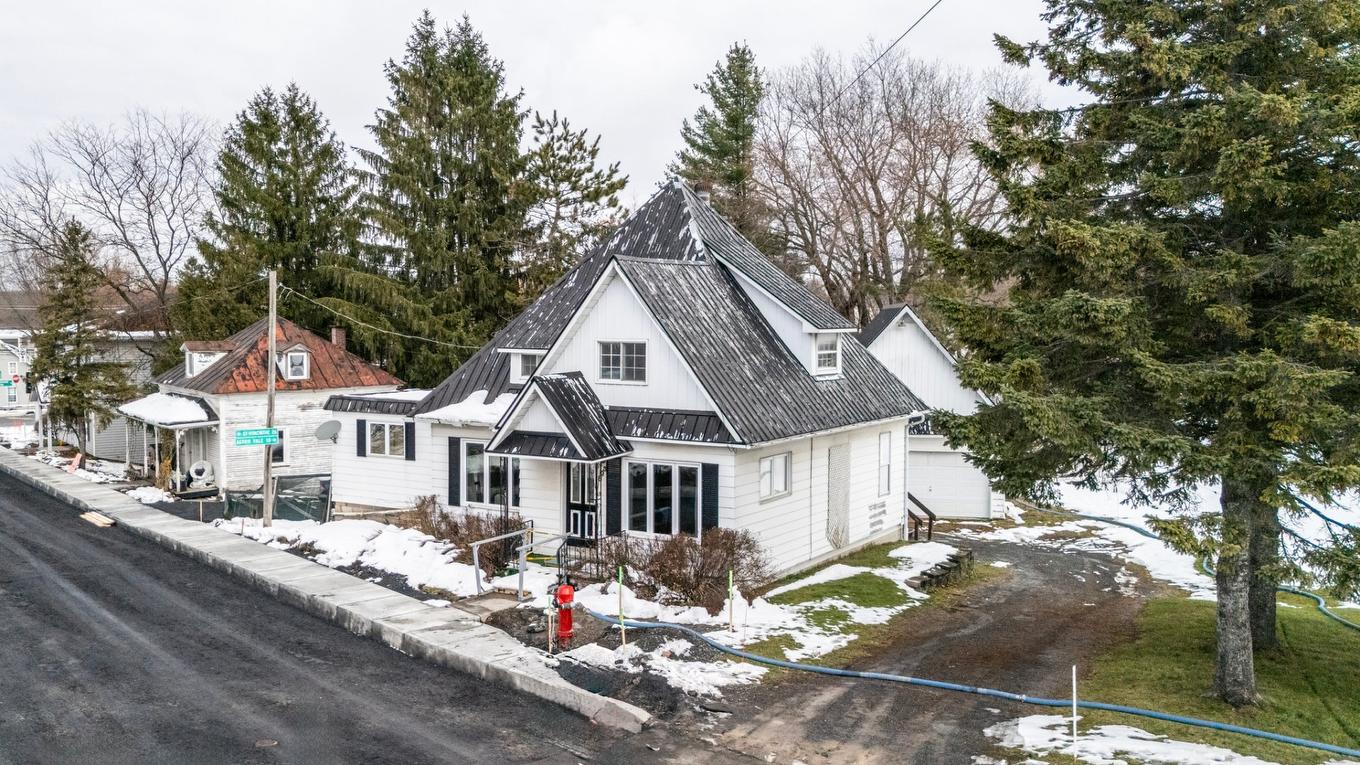 Frontage - 803 Rue St-Éphrem, Upton, QC - Outdoor