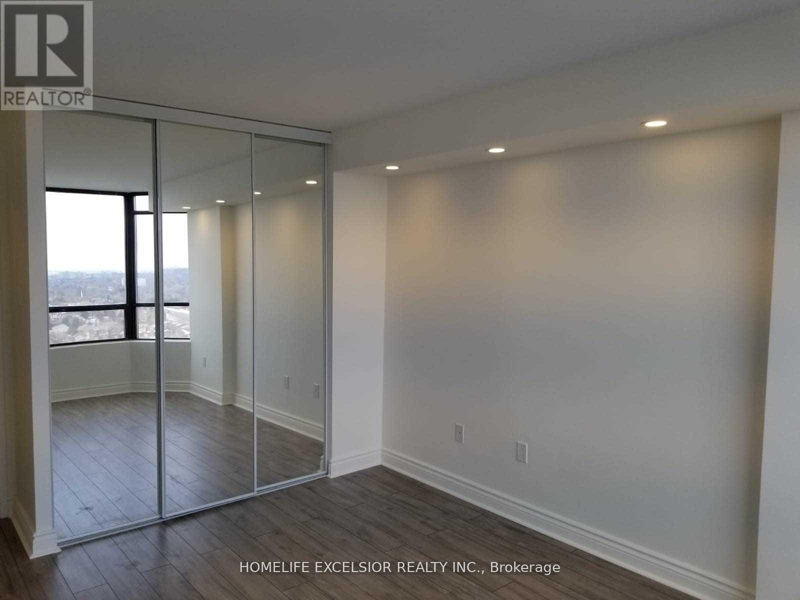 1402 - 7601 Bathurst Street, Vaughan, ON - Indoor Photo Showing Other Room