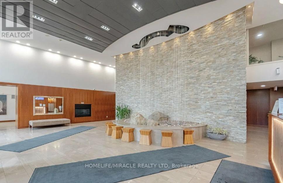 406 - 225 Webb Drive, Mississauga, ON - Indoor Photo Showing Other Room