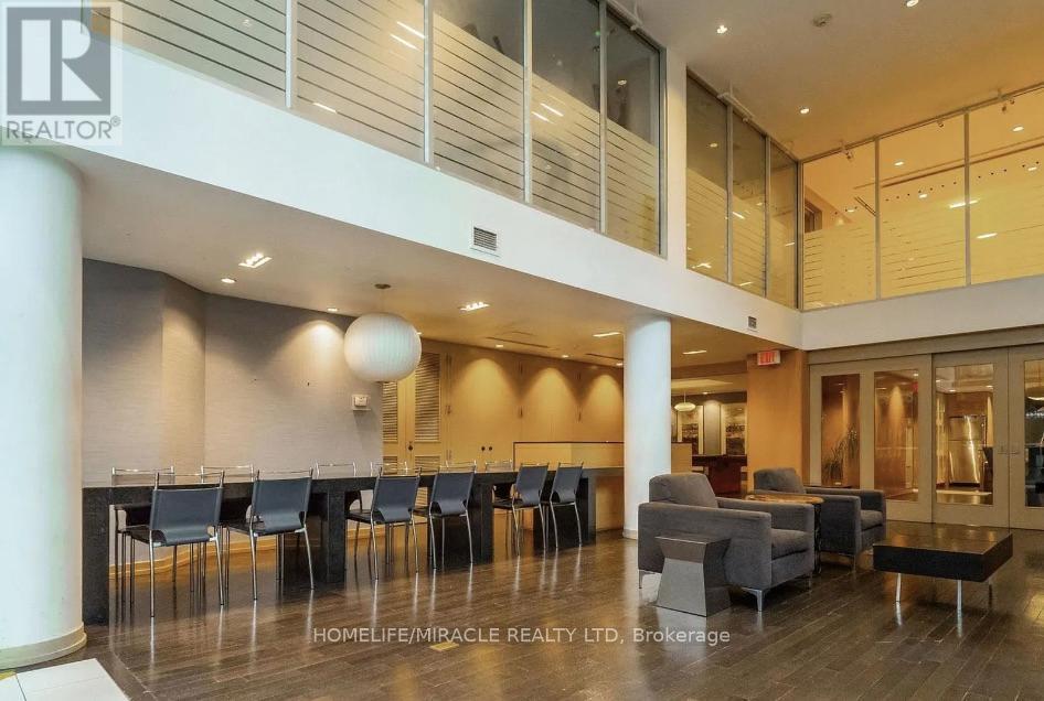 406 - 225 Webb Drive, Mississauga, ON - Indoor Photo Showing Other Room