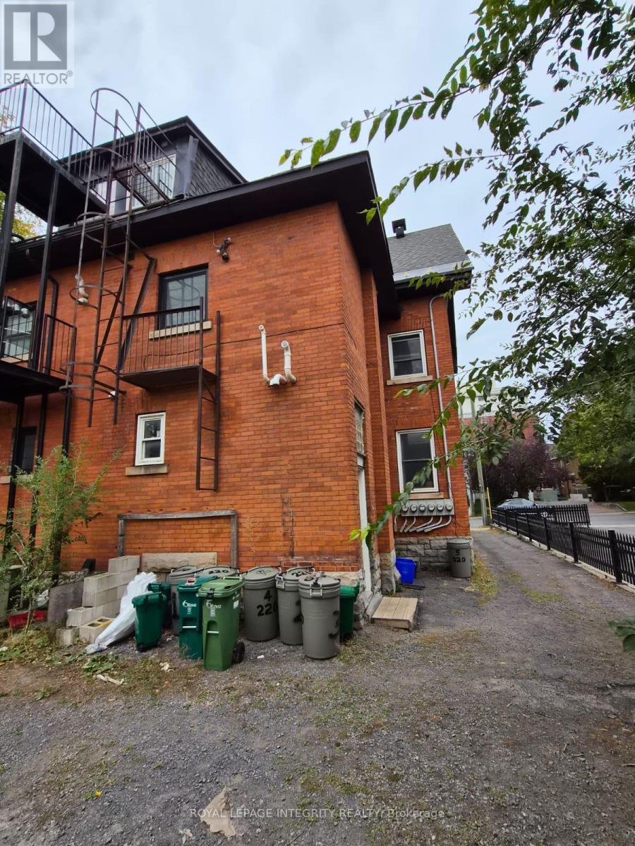 220 Argyle Avenue, Ottawa, ON - Outdoor With Exterior