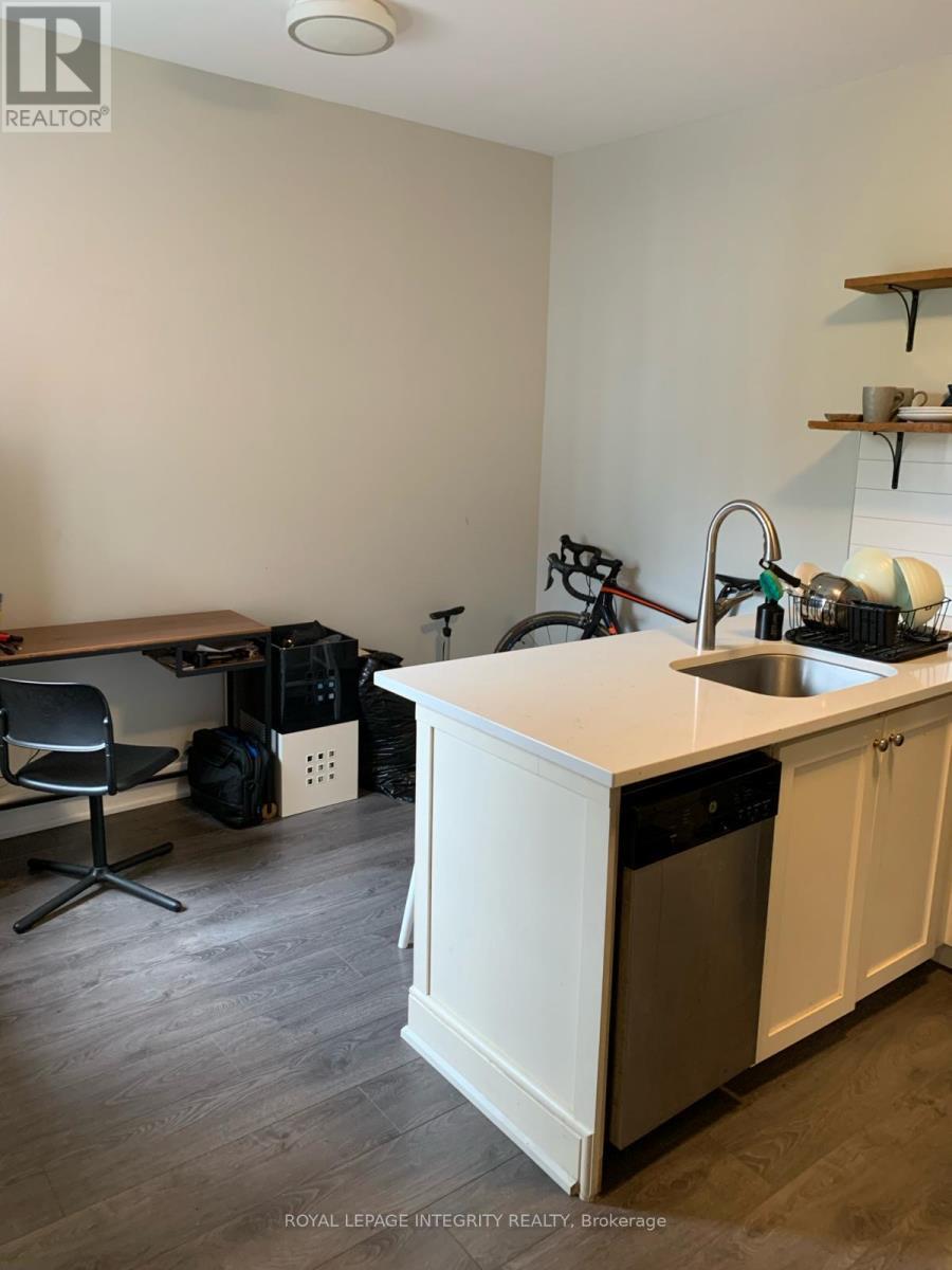 Unit 2B - 220 Argyle Avenue, Ottawa, ON - Indoor Photo Showing Kitchen