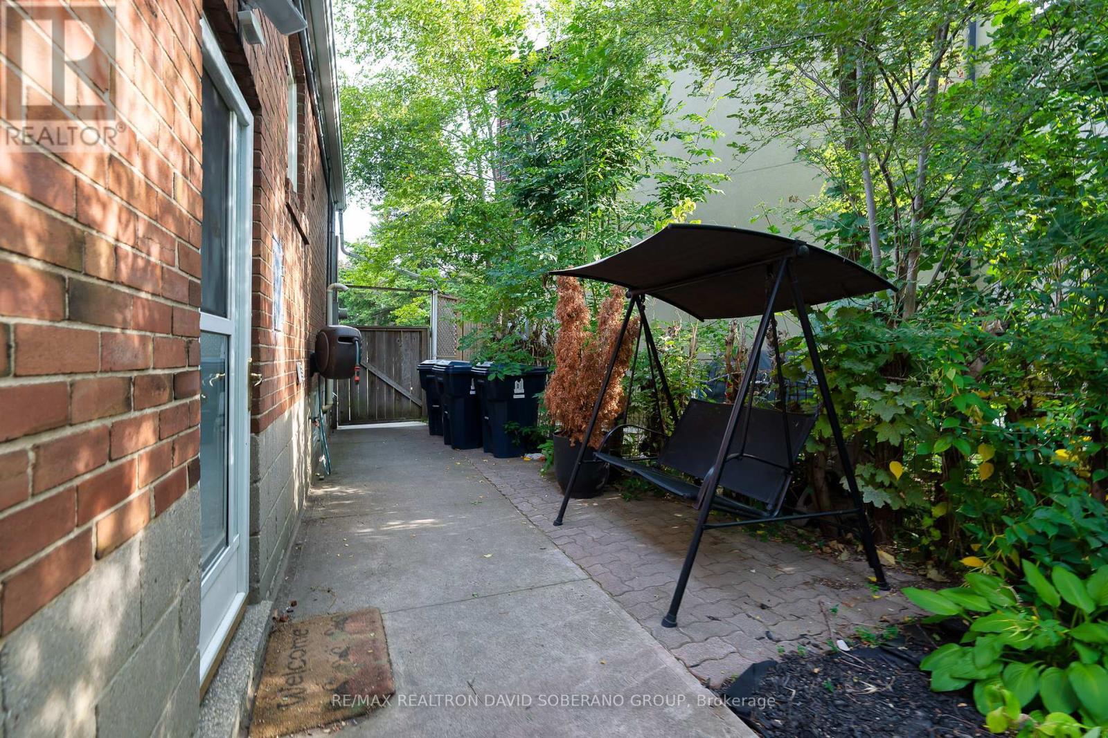 17 Wigan Crescent, Toronto, ON - Outdoor