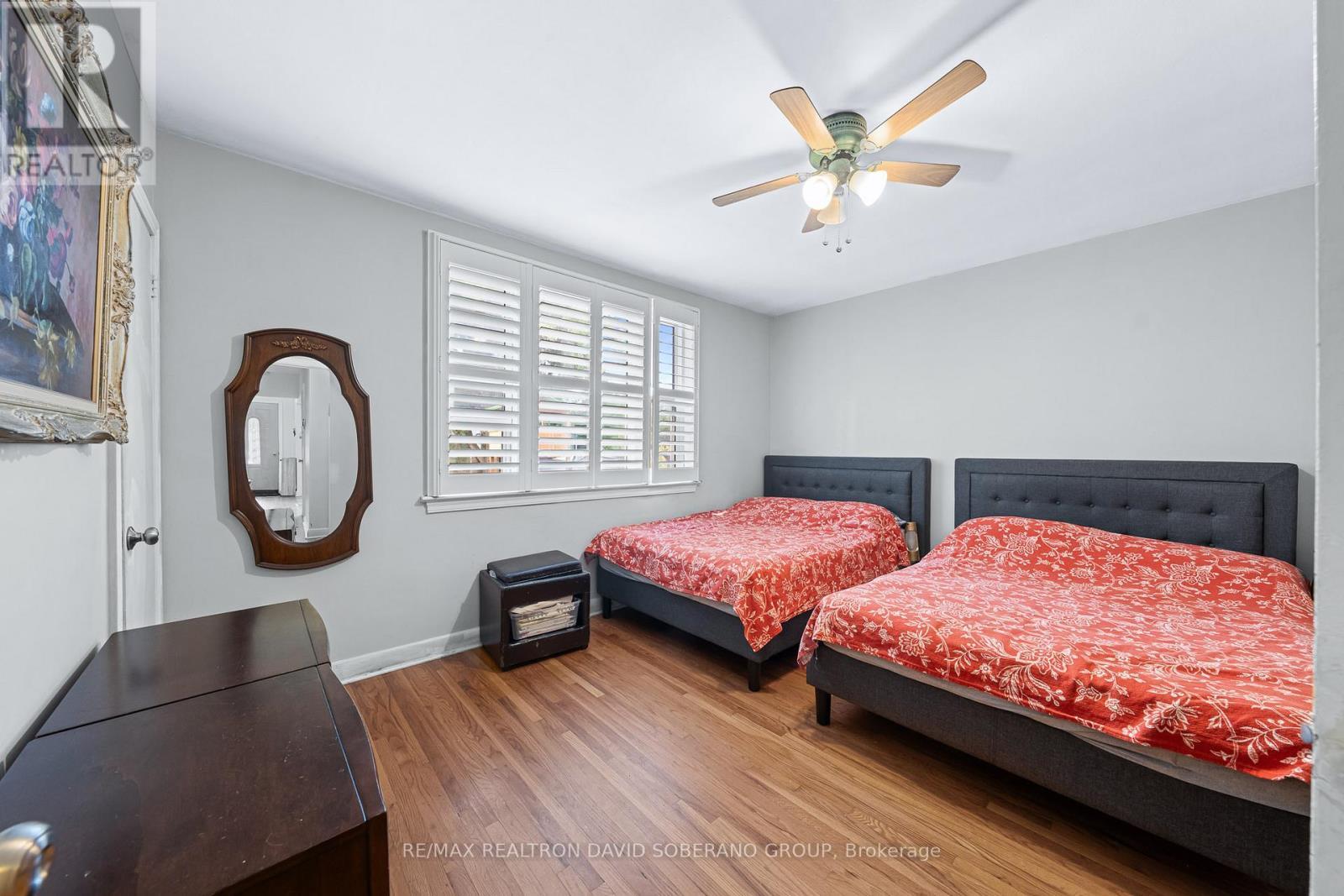 17 Wigan Crescent, Toronto, ON - Indoor Photo Showing Bedroom