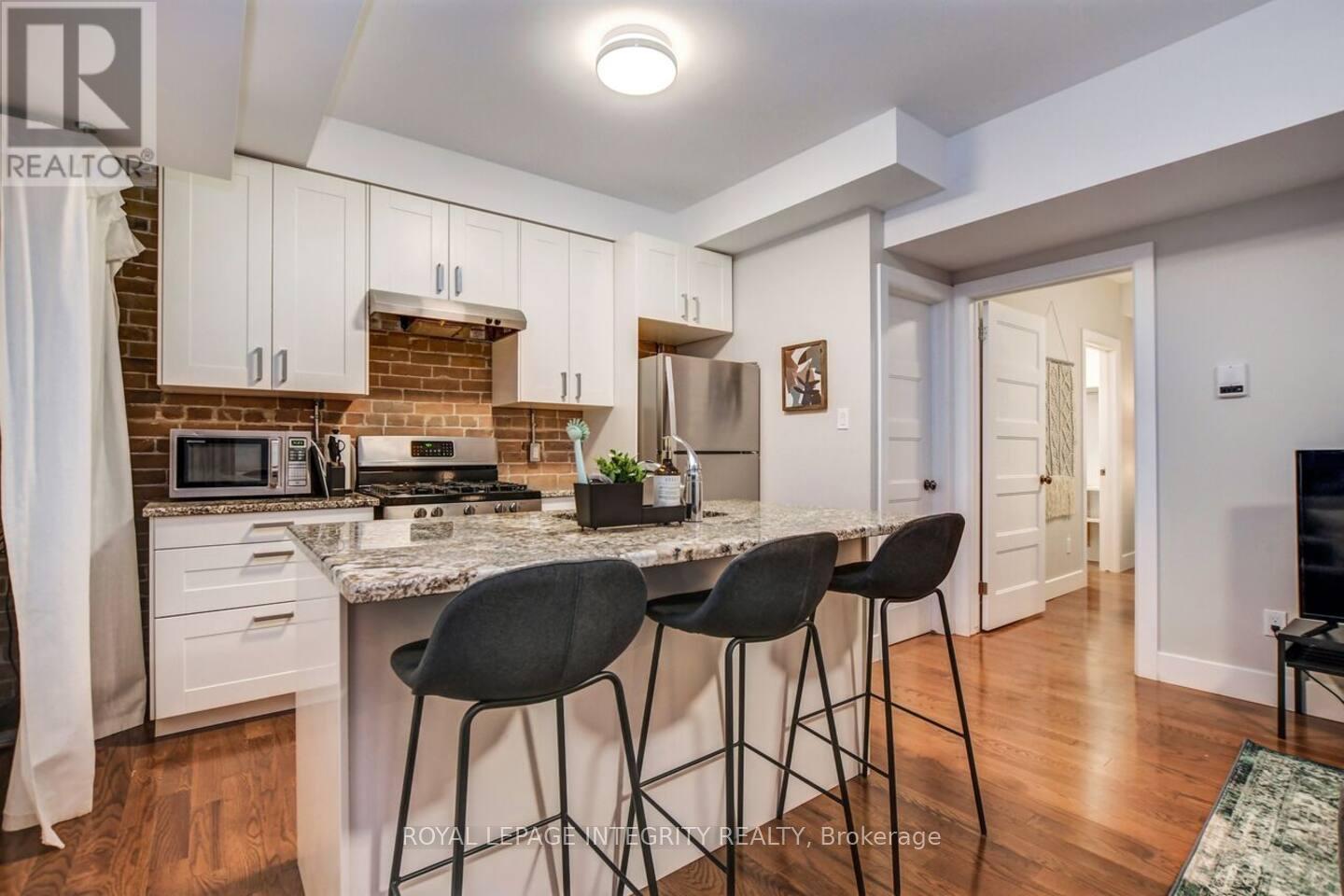 Unit 1 - 222 Argyle Avenue, Ottawa, ON - Indoor Photo Showing Kitchen