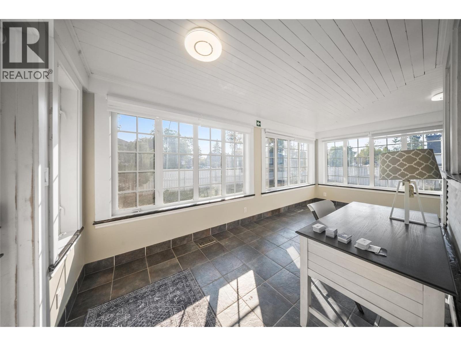 2340 Pandosy Street, Kelowna, BC - Indoor Photo Showing Other Room