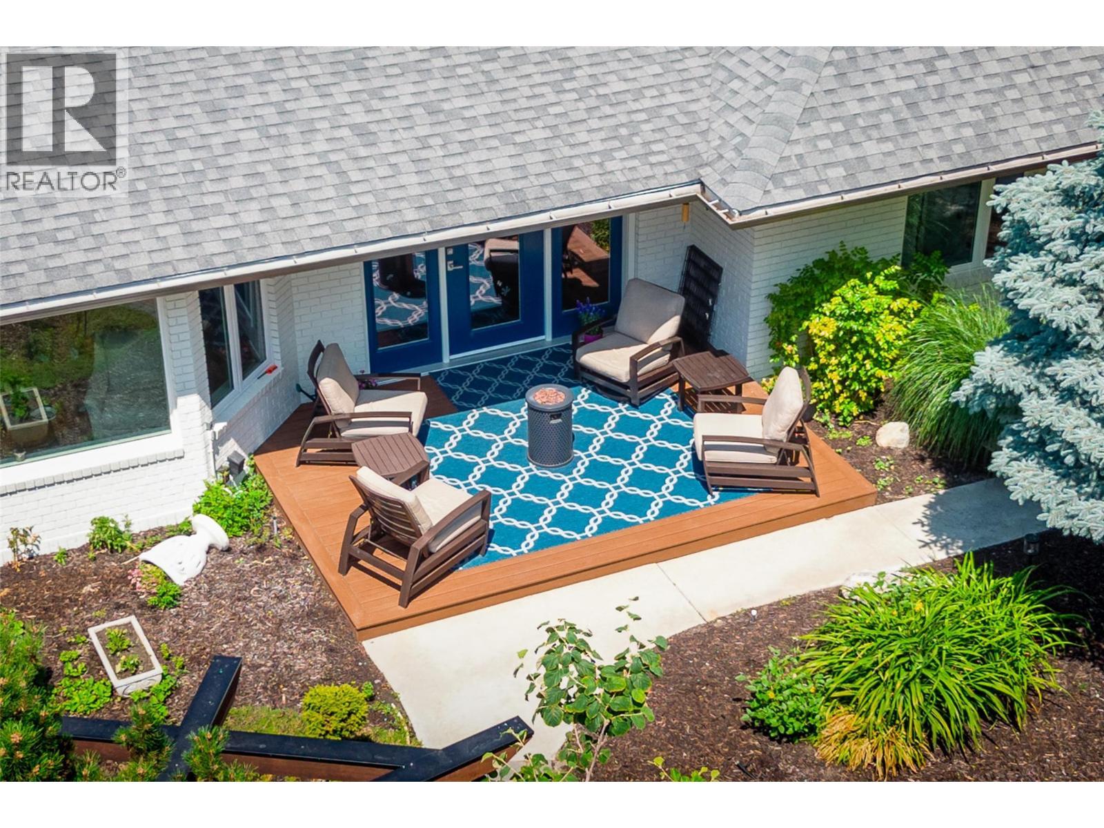 514 Hawes Court, Kelowna, BC - Outdoor With Deck Patio Veranda