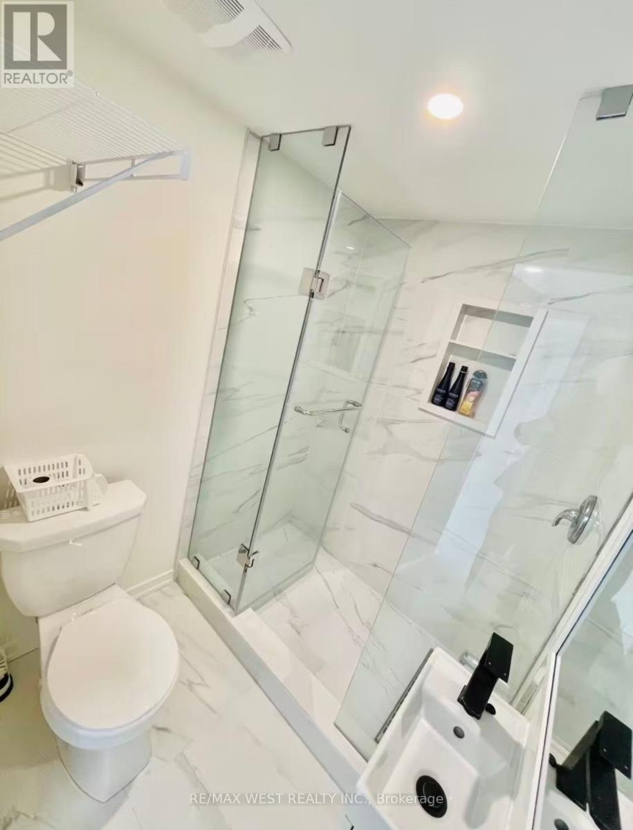 Bsmt - 14 Pantheon Lane, Markham, ON - Indoor Photo Showing Bathroom