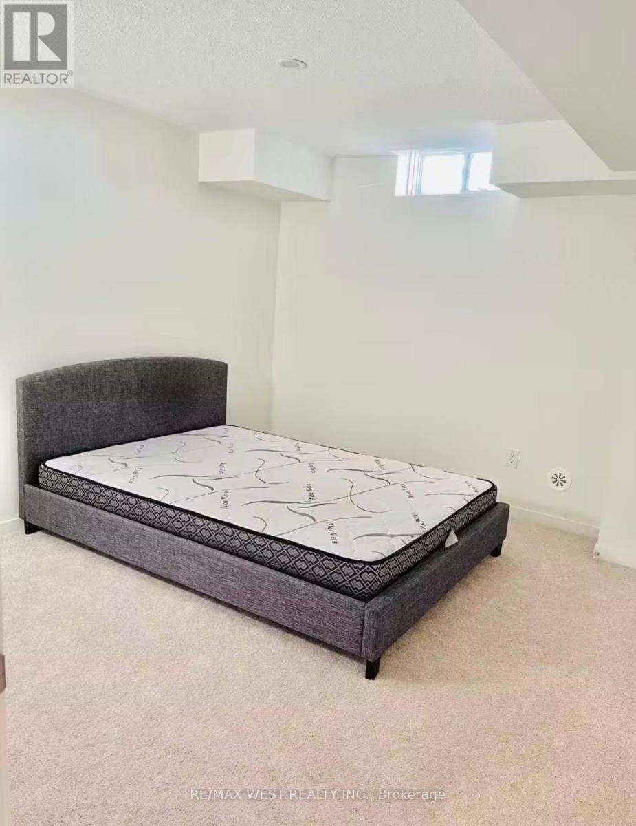 Bsmt - 14 Pantheon Lane, Markham, ON - Indoor Photo Showing Bedroom