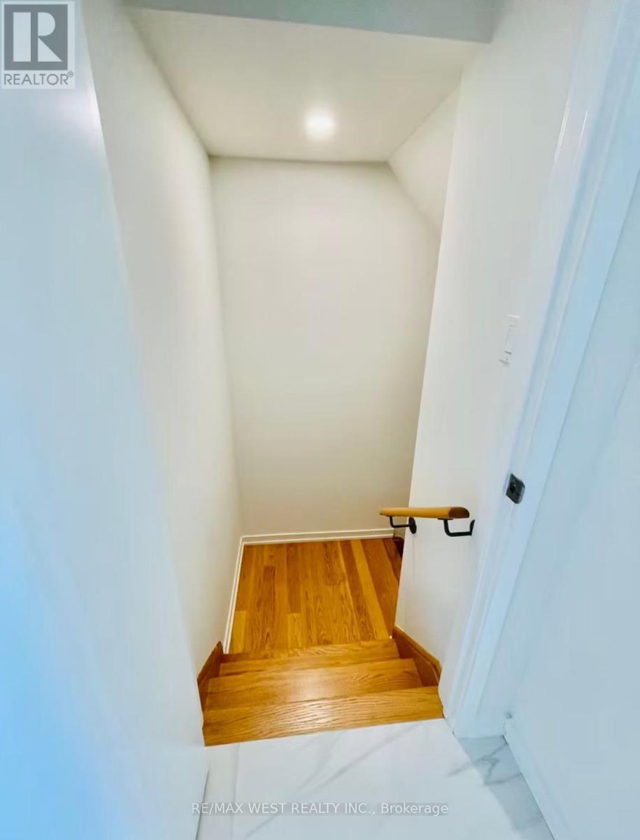 Bsmt - 14 Pantheon Lane, Markham, ON - Indoor Photo Showing Other Room