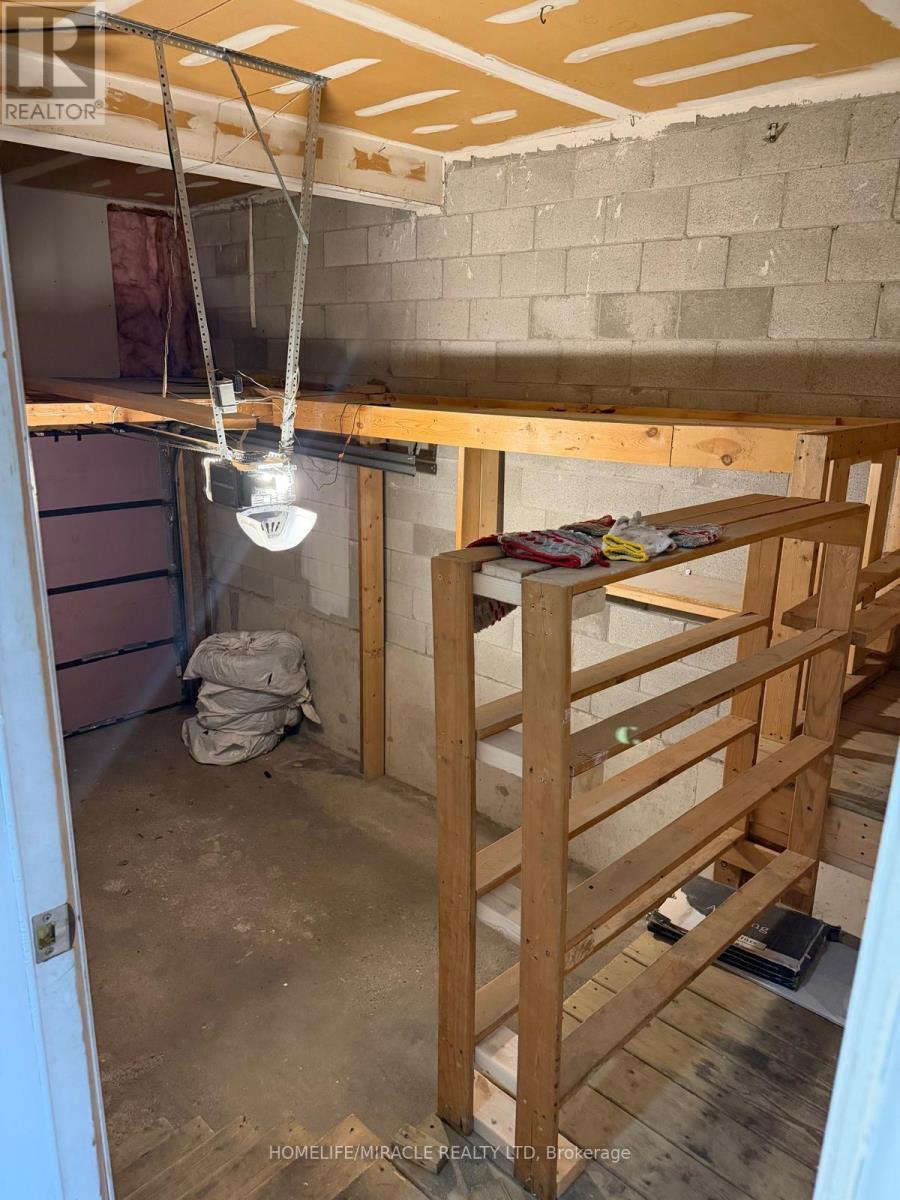 96 Carleton Place, Brampton, ON - Indoor