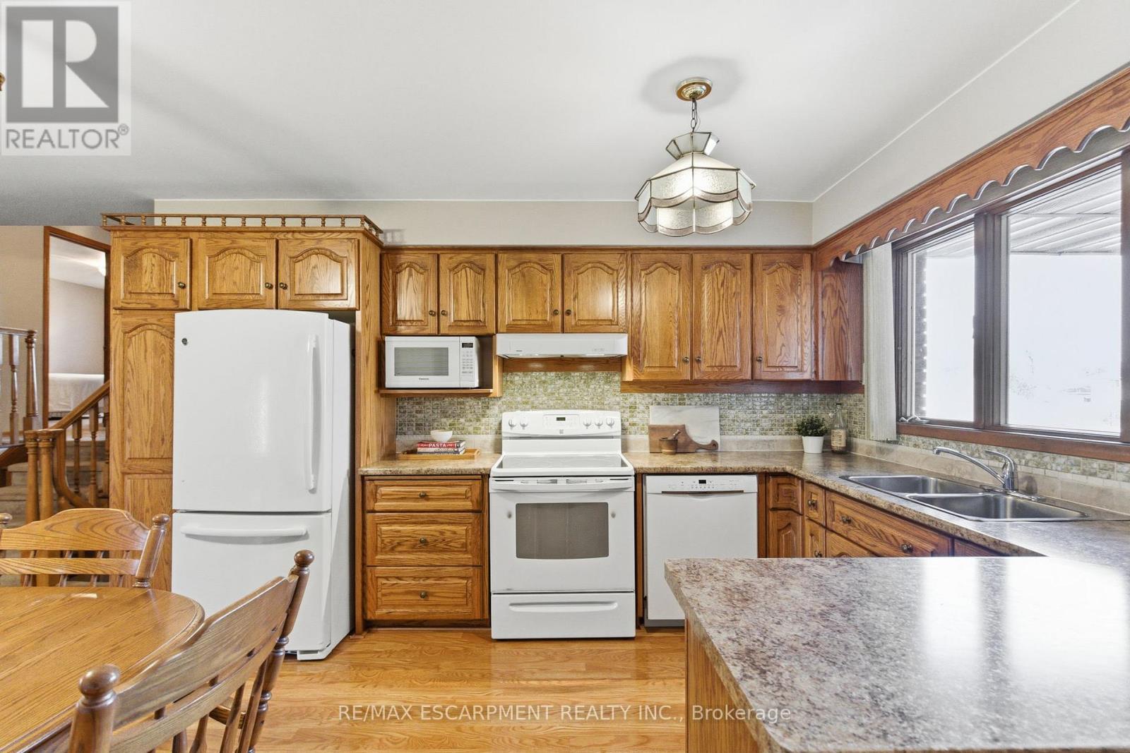 1235 Barton Street, Hamilton, ON - Indoor Photo Showing Kitchen With Double Sink
