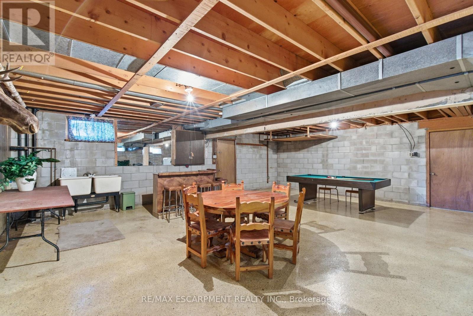 1235 Barton Street, Hamilton, ON - Indoor Photo Showing Basement