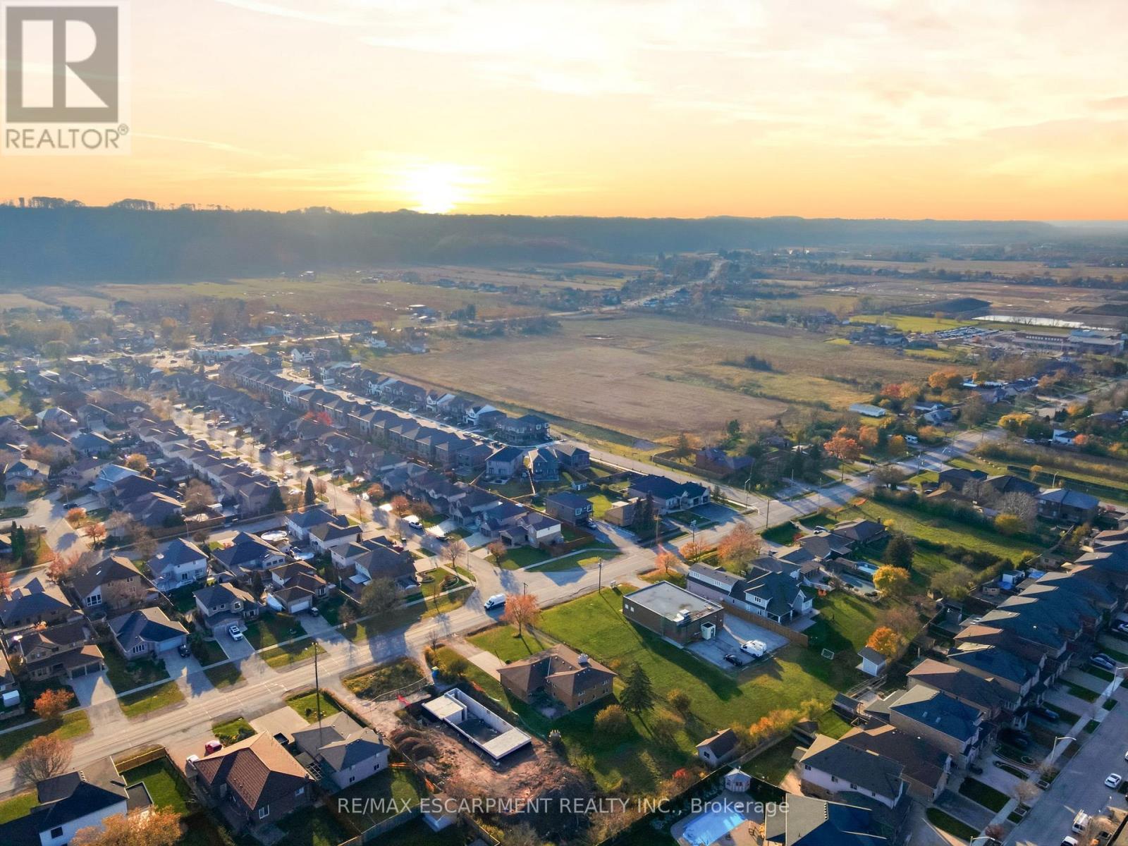 1235 Barton Street, Hamilton, ON - Outdoor With View