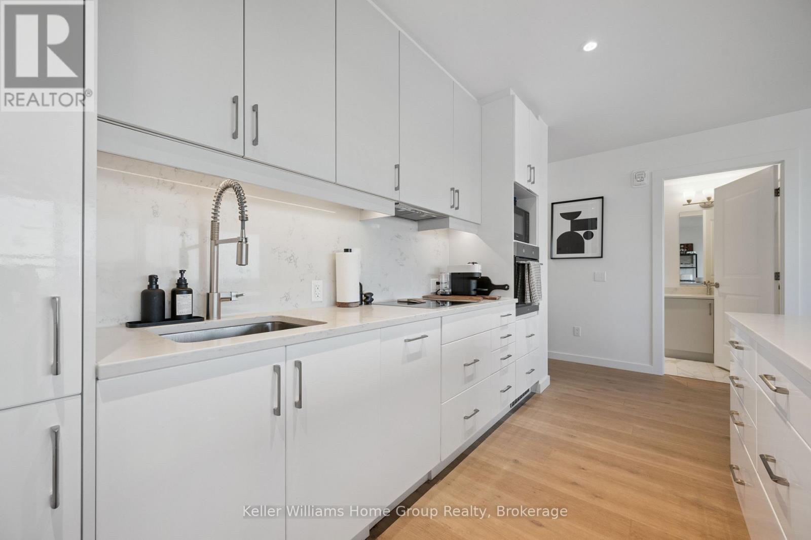 1105 - 181 King Street S, Waterloo, ON - Indoor Photo Showing Kitchen With Upgraded Kitchen