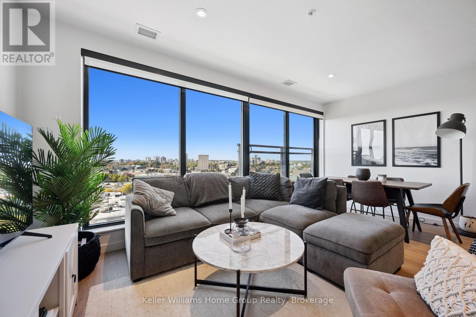1105 - 181 King Street S, Waterloo, ON - Indoor Photo Showing Living Room