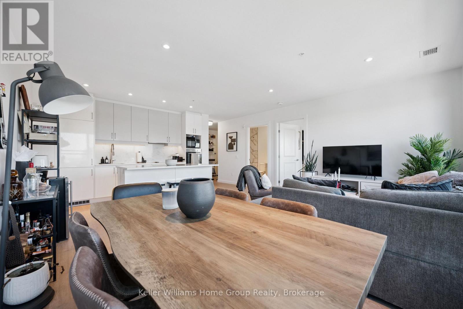 1105 - 181 King Street S, Waterloo, ON - Indoor