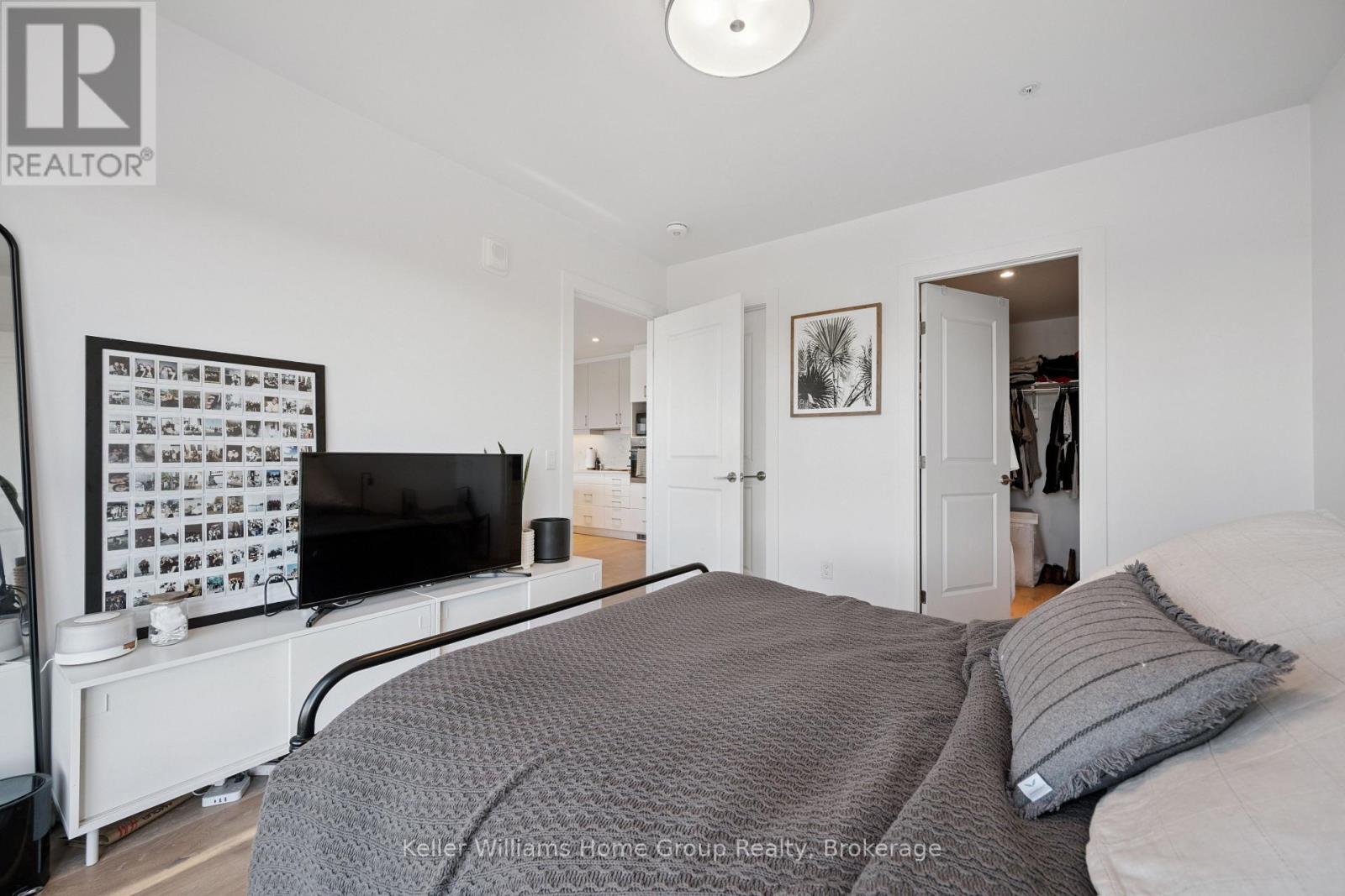 1105 - 181 King Street S, Waterloo, ON - Indoor Photo Showing Bedroom