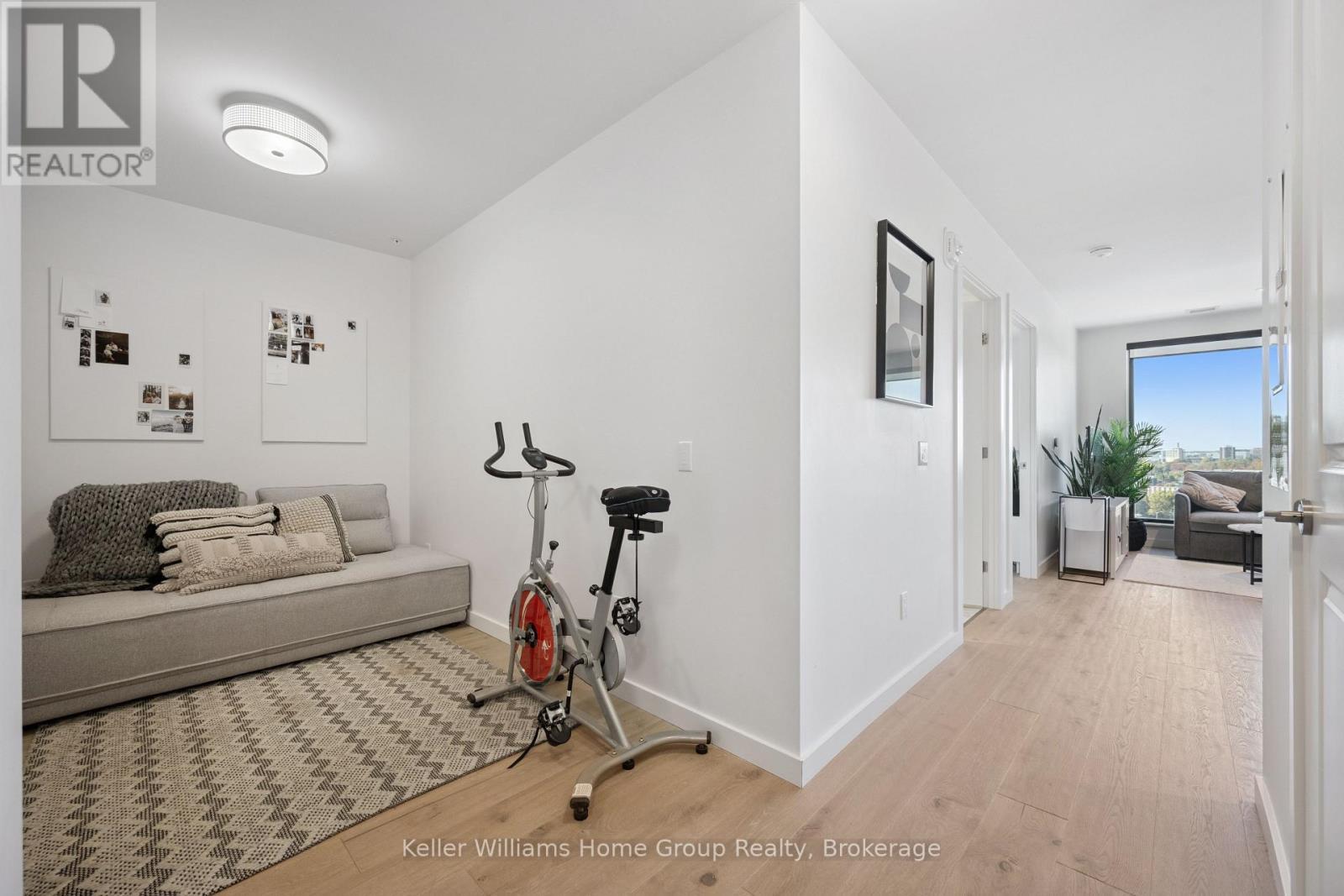 1105 - 181 King Street S, Waterloo, ON - Indoor Photo Showing Other Room