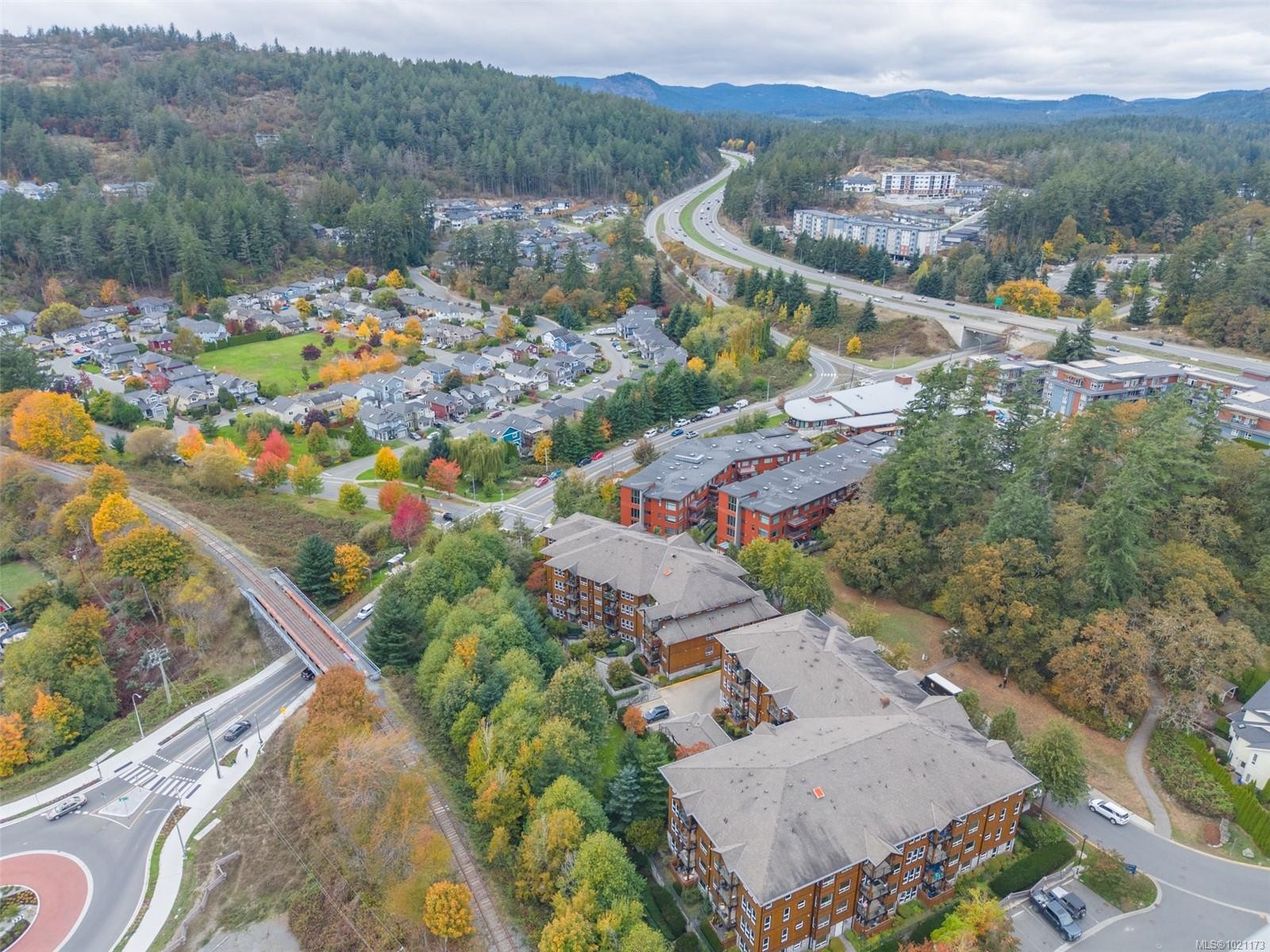 303-101 Nursery Hill Dr, View Royal, BC - Outdoor With View