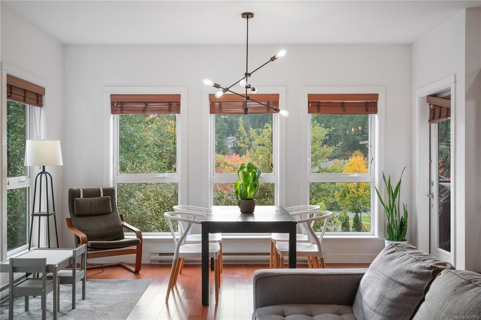 303-101 Nursery Hill Dr, View Royal, BC - Indoor