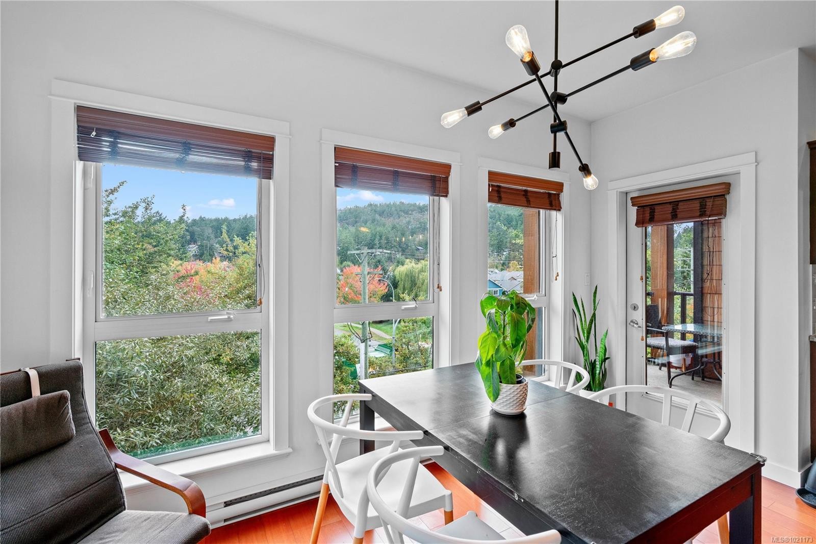 303-101 Nursery Hill Dr, View Royal, BC - Indoor