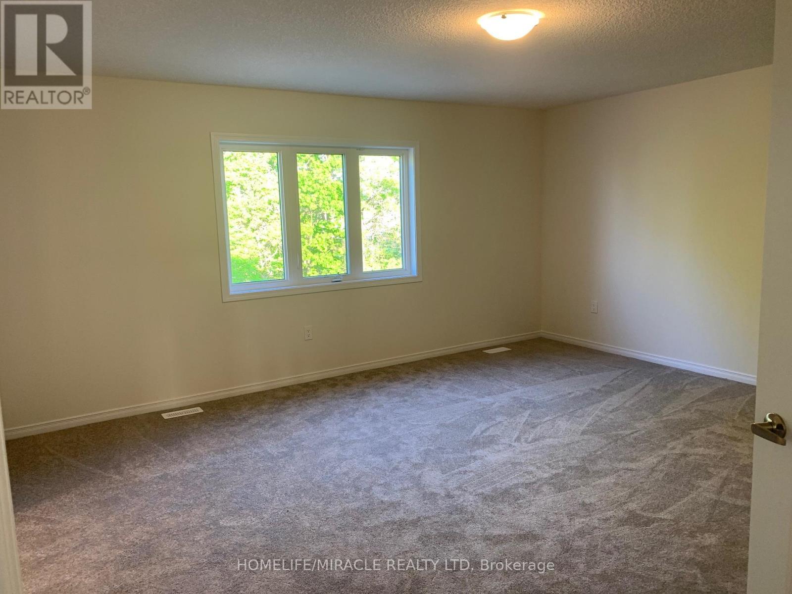 7844 Odell Crescent, Niagara Falls, ON - Indoor Photo Showing Other Room