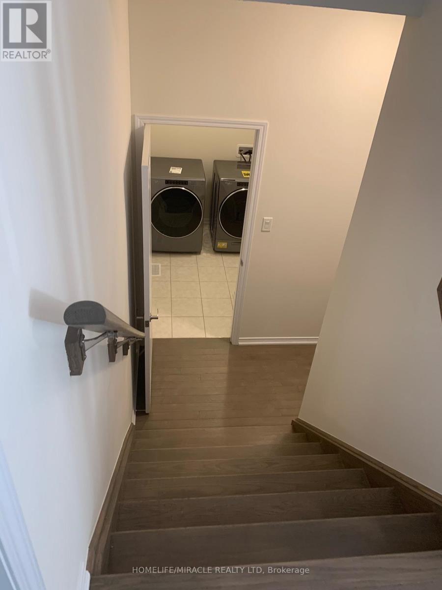 7844 Odell Crescent, Niagara Falls, ON - Indoor Photo Showing Other Room