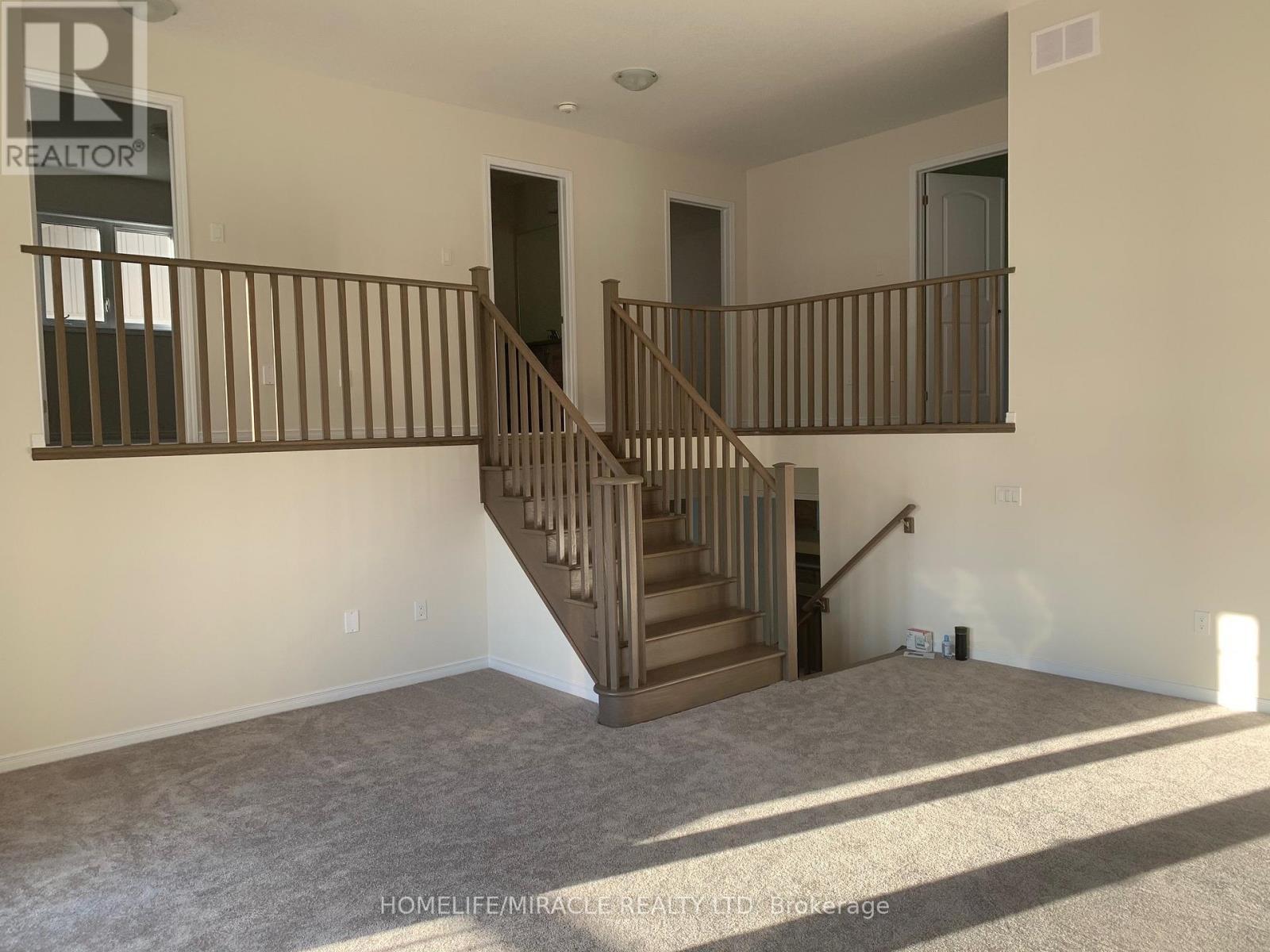 7844 Odell Crescent, Niagara Falls, ON - Indoor Photo Showing Other Room