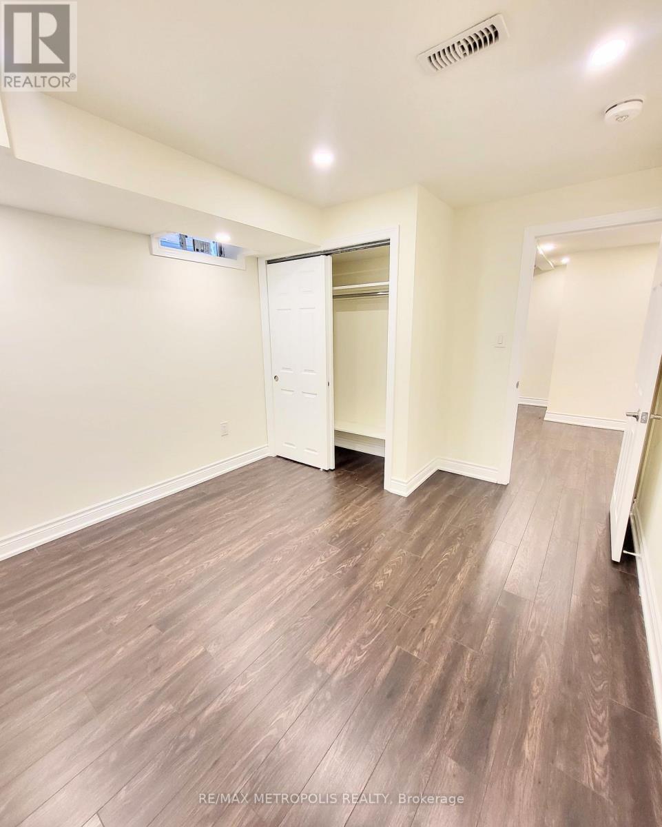 Bsmt - 923 Penson Crescent, Milton, ON - Indoor Photo Showing Other Room