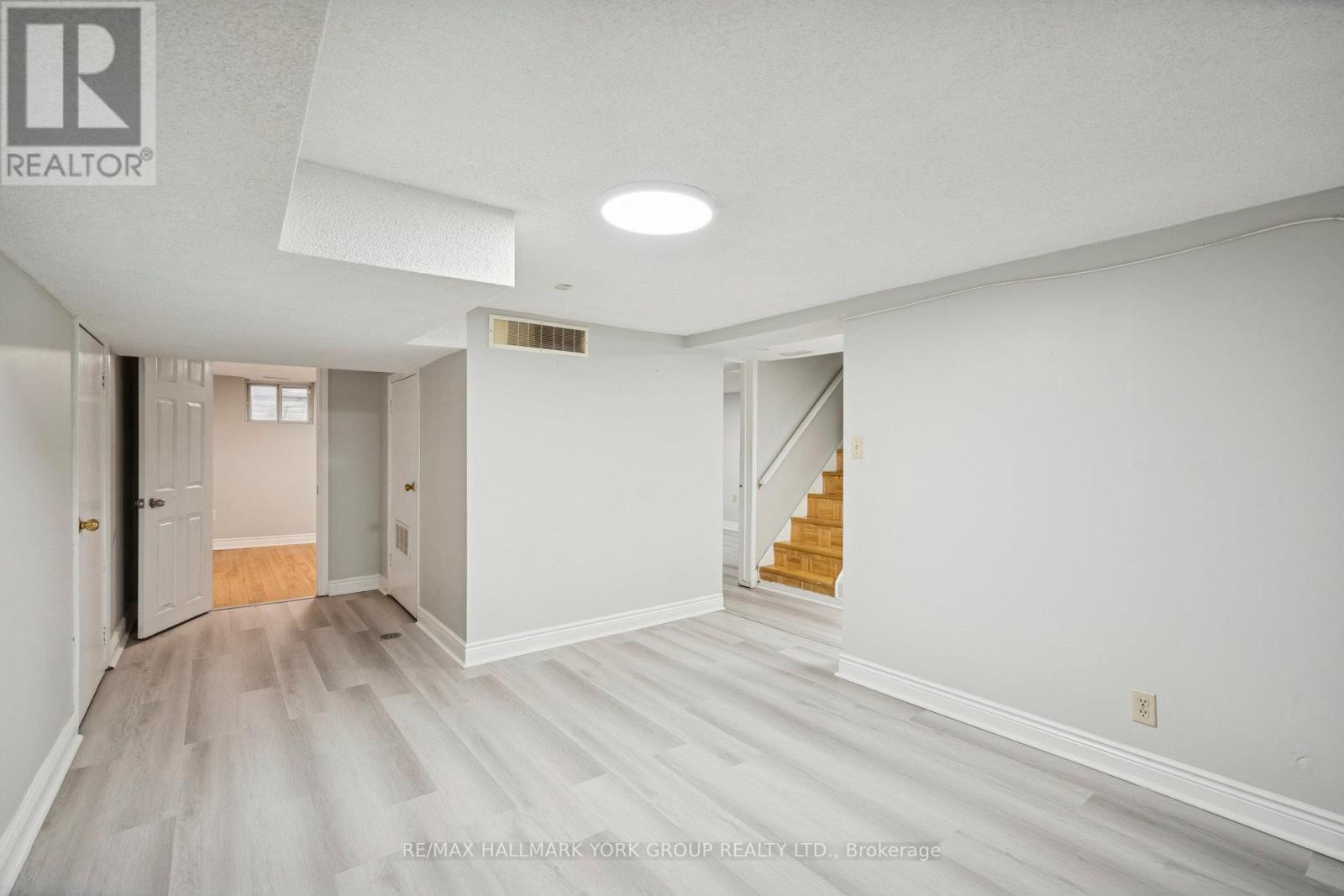 211 Maplehurst Avenue, Toronto, ON - Indoor Photo Showing Other Room