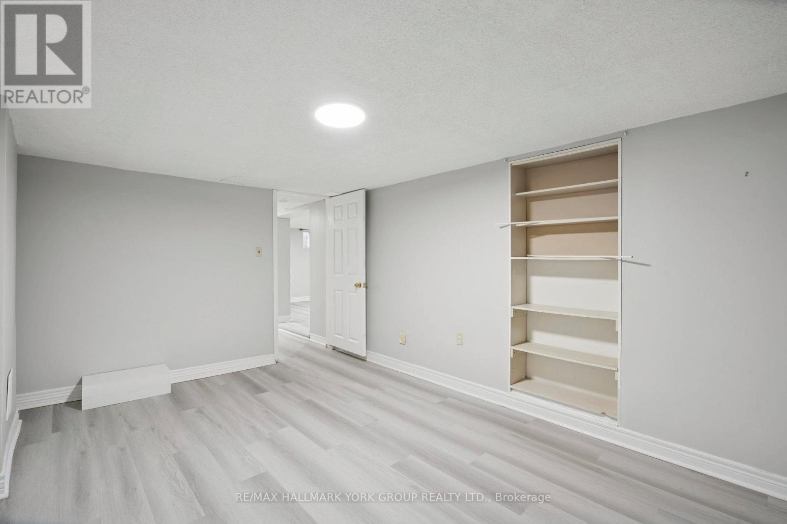 211 Maplehurst Avenue, Toronto, ON - Indoor Photo Showing Other Room